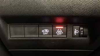 Peugeot 208 50kWh Allure Hatchback 5dr Electric Auto (136 ps)