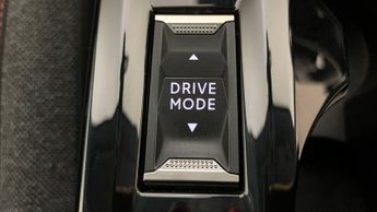 Peugeot 208 50kWh Allure Hatchback 5dr Electric Auto (136 ps)