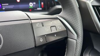 Vauxhall Grandland Electric 73kWh GS SUV 5dr Electric Auto (213 ps)