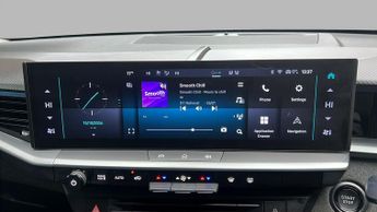 Vauxhall Grandland Electric 73kWh GS SUV 5dr Electric Auto (213 ps)