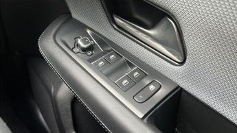 Vauxhall Grandland Electric 73kWh GS SUV 5dr Electric Auto (213 ps)