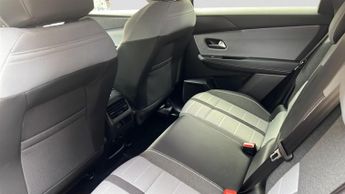 Vauxhall Grandland Electric 73kWh GS SUV 5dr Electric Auto (213 ps)