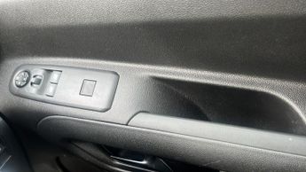 Citroen Berlingo 52kWh PLUS M MPV 5dr Electric Auto (11kW Charger) (136 ps)