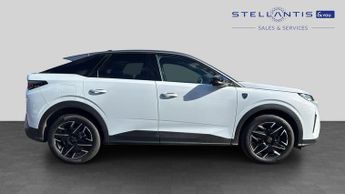 Peugeot 3008 SUV 1.2 GT SUV 5dr Petrol Hybrid e-DSC6 Euro 6 (s/s) (136 ps)