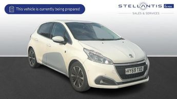 Peugeot 208 1.2 PureTech Tech Edition Hatchback 5dr Petrol Manual Euro 6 (s/