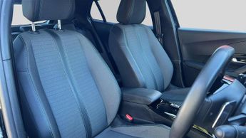 Peugeot 2008 1.2 PureTech Allure Premium + SUV 5dr Petrol EAT Euro 6 (s/s) (1