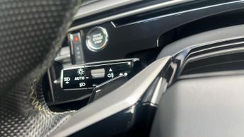Peugeot 3008 SUV 1.2 GT SUV 5dr Petrol Hybrid e-DSC6 Euro 6 (s/s) (136 ps)