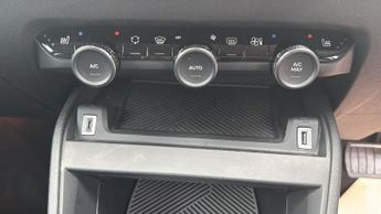Citroen C4 50kWh MAX Hatchback 5dr Electric Auto (11kW Charger) (136 ps)