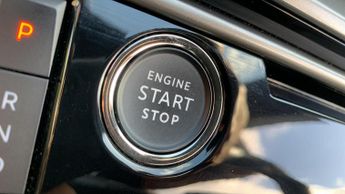 Peugeot 5008 1.2 Allure SUV 5dr Petrol Hybrid e-DSC6 Euro 6 (s/s) (136 ps)