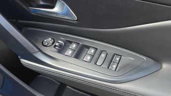 Peugeot 308 1.2 PureTech Allure Premium Hatchback 5dr Petrol EAT Euro 6 (s/s