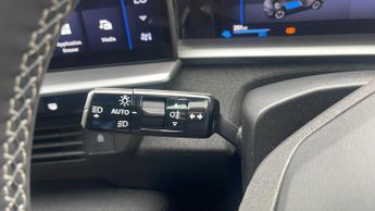 Vauxhall Grandland Electric 73kWh GS SUV 5dr Electric Auto (213 ps)