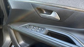 Peugeot 3008 SUV 1.2 PureTech Allure Premium SUV 5dr Petrol EAT Euro 6 (s/s) (130