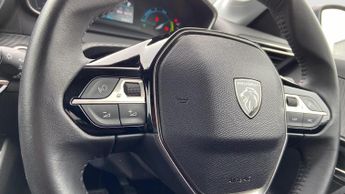 Peugeot 208 50kWh E-Style Hatchback 5dr Electric Auto (11kW Charger) (136 ps