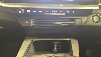 Vauxhall Grandland 1.2 GS SUV 5dr Petrol Hybrid e-DCT Euro 6 (s/s) (145 ps)