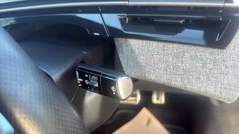Peugeot 3008 SUV 1.2 GT SUV 5dr Petrol Hybrid e-DSC6 Euro 6 (s/s) (136 ps)