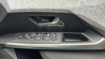 Peugeot 5008 73kWh GT SUV 5dr Electric Auto (11kW Charger) (210 ps)