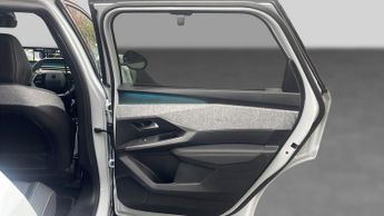 Peugeot 5008 73kWh GT SUV 5dr Electric Auto (11kW Charger) (210 ps)