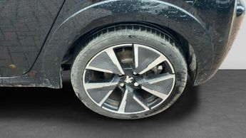 Peugeot 208 50kWh GT Premium Auto 5dr (7kW Charger)