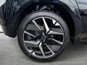 Peugeot 208 50kWh GT Premium Auto 5dr (7kW Charger)