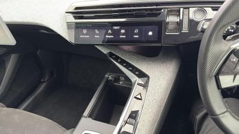 Peugeot 3008 73kWh GT Auto 5dr (11kW Charger)