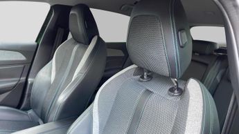 Peugeot 308 1.2 PureTech Allure Premium Hatchback 5dr Petrol EAT Euro 6 (s/s