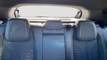 Peugeot 308 55kWh GT Hatchback 5dr Electric Auto (156 ps)