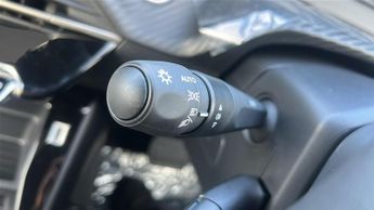 Peugeot 2008 1.2 Allure SUV 5dr Petrol Hybrid e-DSC6 Euro 6 (s/s) (145 ps)