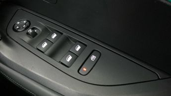 Peugeot 2008 50kWh Allure Premium + SUV 5dr Electric Auto (7kW Charger) (136 