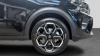 Citroen C3 1.2 Hybrid MAX Hatchback 5dr Petrol Hybrid e-DSC Euro 6 (s/s) (1