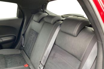 NISSAN JUKE  1.6 N-Connecta 5dr Xtronic Hatchback