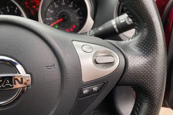 NISSAN JUKE  1.6 N-Connecta 5dr Xtronic Hatchback