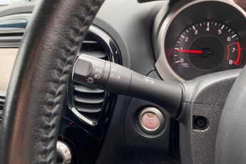 NISSAN JUKE  1.6 N-Connecta 5dr Xtronic Hatchback