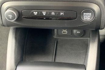 FORD FOCUS  Titanium Estate 1.0L EcoBoost 125PS mHEV FWD 7 Speed PowerShift