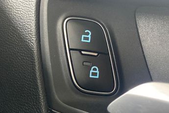 FORD FOCUS  1.0 L EcoBoost Hybrid ST-Line X Edition 5dr 6Spd 155PS