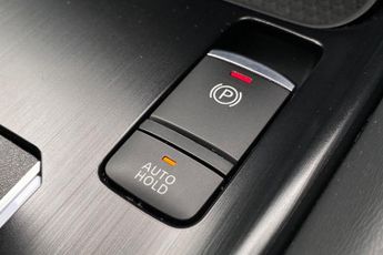 NISSAN QASHQAI  1.3 DiG-T MH 158 N-Connecta 5dr Xtronic Hatchback