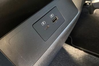 NISSAN QASHQAI  1.3 DiG-T MH 158 N-Connecta 5dr Xtronic Hatchback