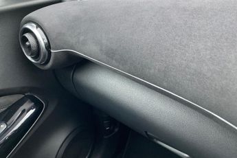 NISSAN JUKE  1.0 DiG-T 114 Tekna+ 5dr DCT Hatchback