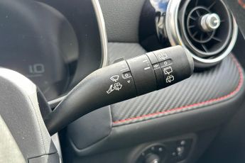 MG MOTOR UK ZS  1.0T GDi Exclusive 5dr DCT Hatchback