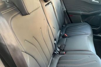 FORD KUGA  Vignale 5 door 2.5L Duratec FHEV 190PS FWD CVT Automatic