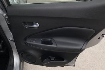NISSAN JUKE  1.0 DiG-T Tekna 5dr DCT Hatchback