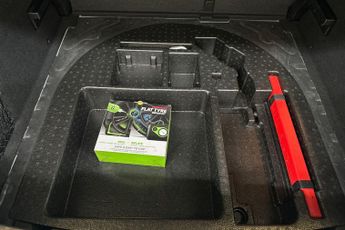 MG MOTOR UK ZS  105kW Exclusive EV 45kWh 5dr Auto Hatchback