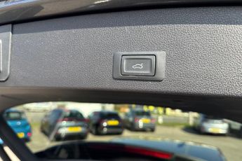AUDI Q2  35 TFSI S Line 5dr S Tronic Estate