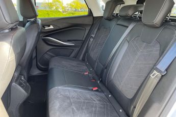 VAUXHALL GRANDLAND  1.6 Hybrid Ultimate 5dr Auto [7.4 kWCh] Hatchback