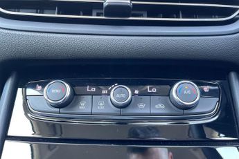 VAUXHALL GRANDLAND  1.6 Hybrid Ultimate 5dr Auto [7.4 kWCh] Hatchback