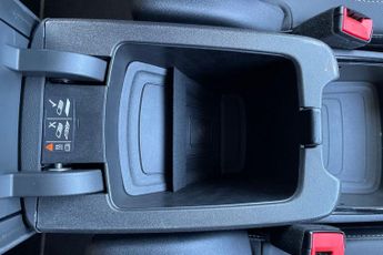 VAUXHALL GRANDLAND  1.6 Hybrid Ultimate 5dr Auto [7.4 kWCh] Hatchback