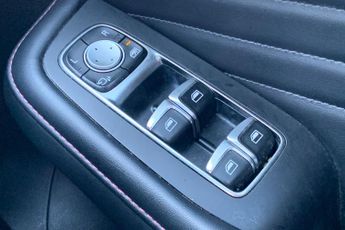 MG MOTOR UK HS  1.5 T-GDI Exclusive 5dr DCT Hatchback