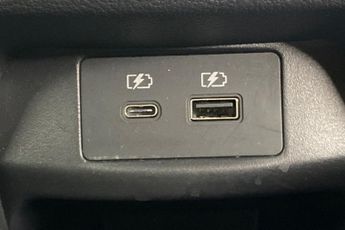 NISSAN JUKE  1.0 DiG-T N-Connecta 5dr Hatchback