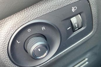 MG MOTOR UK ZS  1.5 VTi-TECH Exclusive 5dr Hatchback