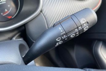 MG MOTOR UK ZS  1.5 VTi-TECH Exclusive 5dr Hatchback