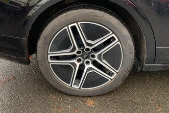 FORD CAPRI  Premium 5 Door 77kWh Extended Range RWD 1 Speed Automatic